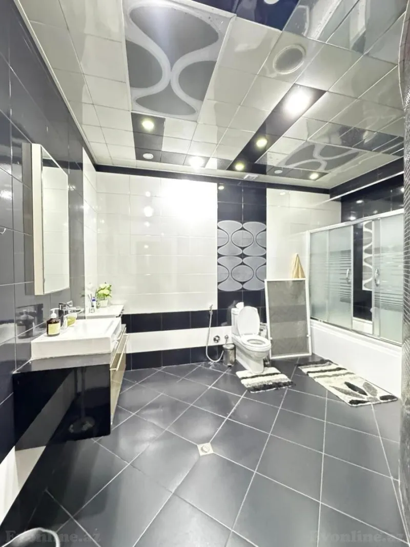 Kirayə verilir 3 otaqlı Mənzil Yeni tikili 135 m² 28 May m. - şəkil 9