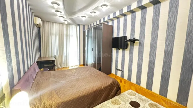 Kirayə verilir 3 otaqlı Mənzil Yeni tikili 135 m² 28 May m. - şəkil 17