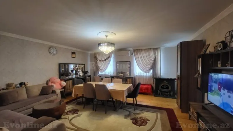 Satılır 4 otaqlı Mənzil Köhnə tikili 74 m² Gəncə
