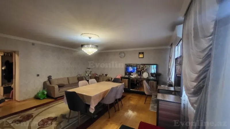 Satılır 4 otaqlı Mənzil Köhnə tikili 74 m² Gəncə - şəkil 2