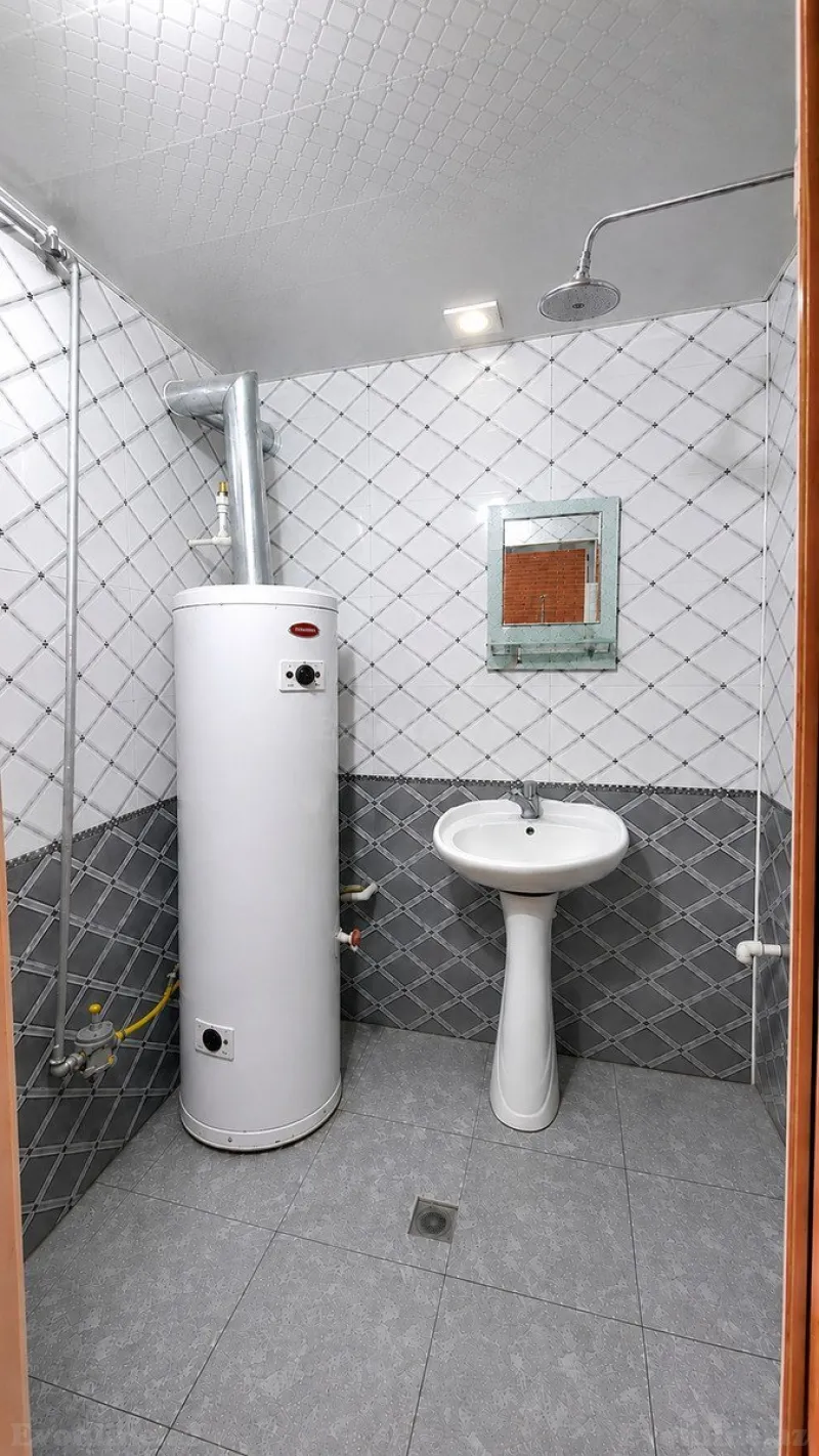 Satılır 4 otaqlı Mənzil Köhnə tikili 74 m² Gəncə - şəkil 9