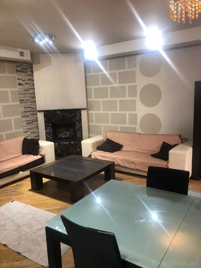3 otaqlı Mənzil 65 m² Elmlər Akademiyası m. Kirayə verilir