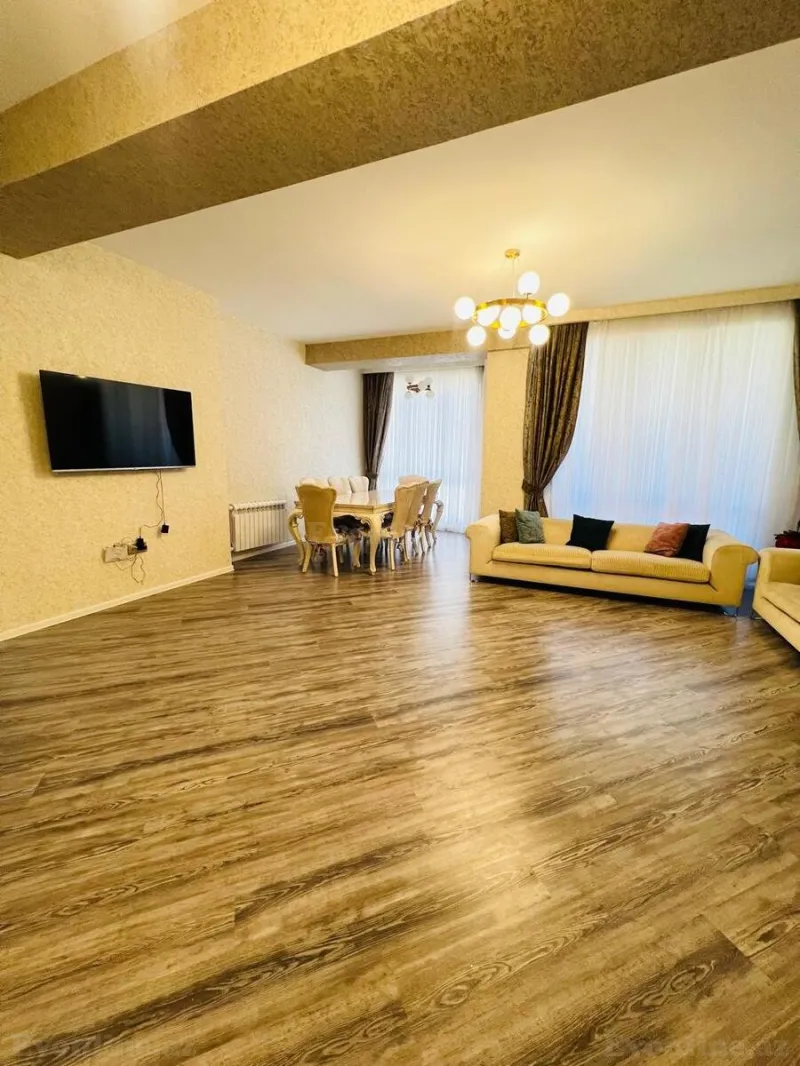 4 otaqlı Mənzil 200 m² Nərimanov r. Satılır