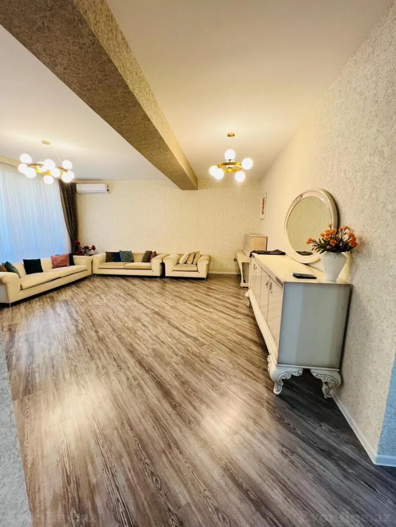 Satılır 4 otaqlı Mənzil Yeni tikili 200 m² Nərimanov r. - şəkil 2