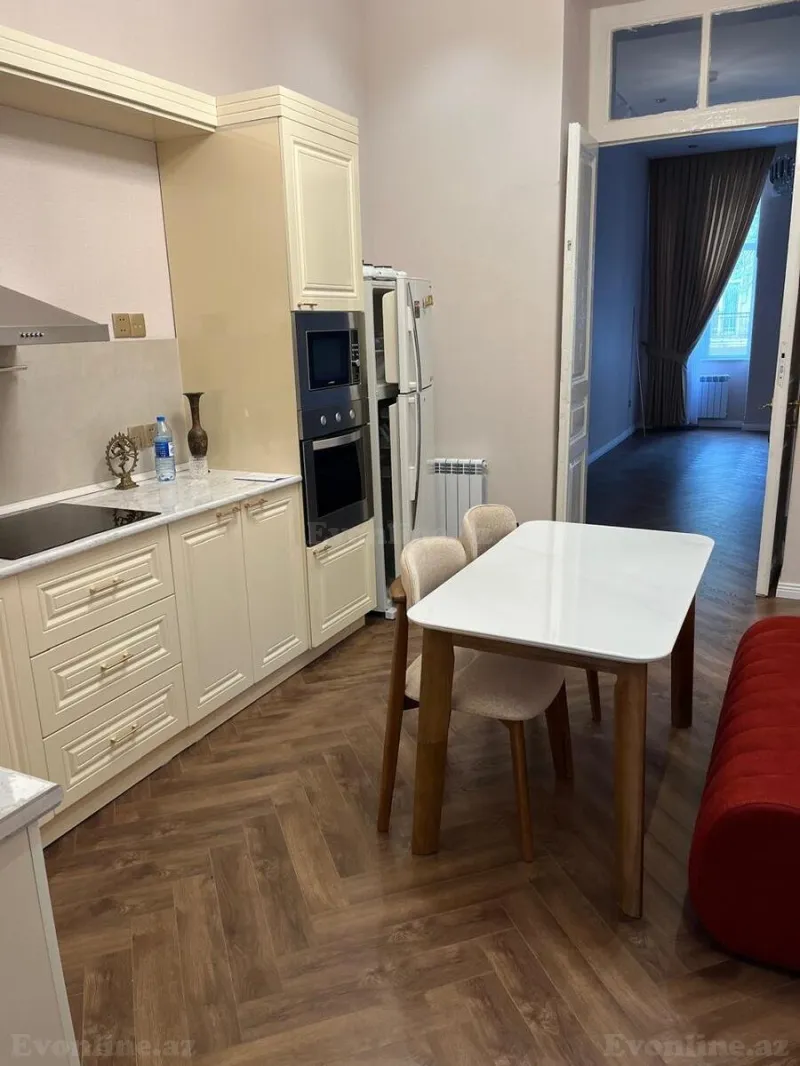 Kirayə verilir 3 otaqlı Mənzil Köhnə tikili 65 m² Sahil m. - şəkil 3