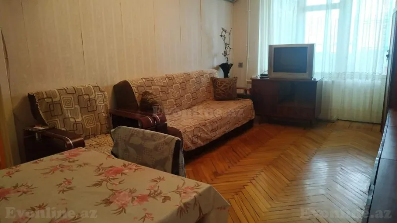 Satılır 2 otaqlı Mənzil Köhnə tikili 45 m² 8-ci kilometr - şəkil 2