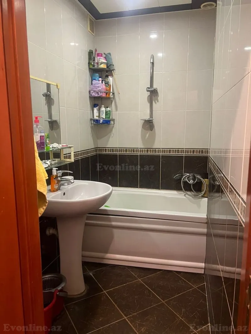 Satılır 3 otaqlı Mənzil Köhnə tikili 70 m² 7-ci mikrorayon - şəkil 12