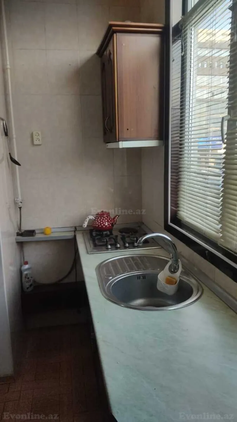 Kirayə verilir 2 otaqlı Mənzil Köhnə tikili 60 m² 8 Noyabr m. - şəkil 12
