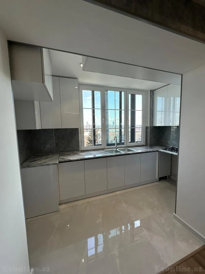 Satılır 3 otaqlı Mənzil Köhnə tikili 75 m² Gənclik m. - şəkil 4