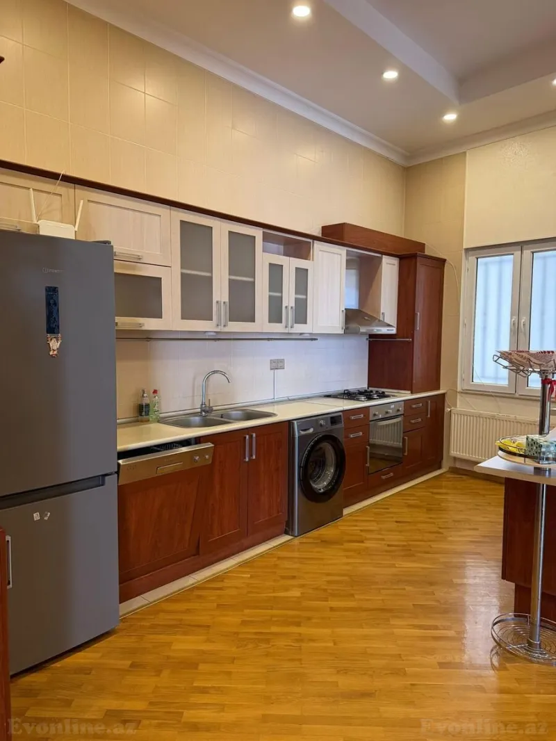 Kirayə verilir 3 otaqlı Mənzil Yeni tikili 120 m² Sahil m. - şəkil 5