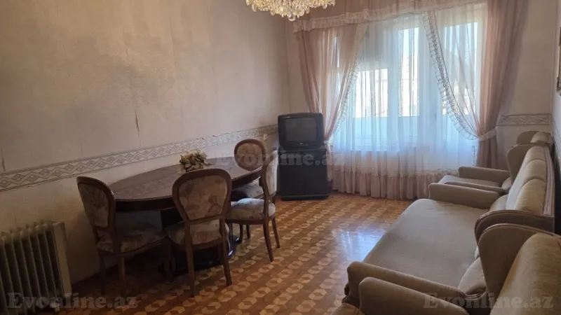 4 otaqlı Mənzil 100 m² 9-cu mikrorayon Satılır