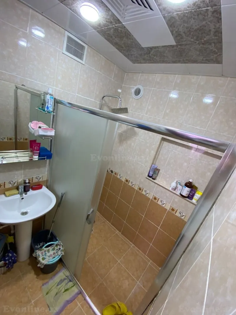 Satılır 3 otaqlı Mənzil Köhnə tikili 75 m² Memar Əcəmi m. - şəkil 12