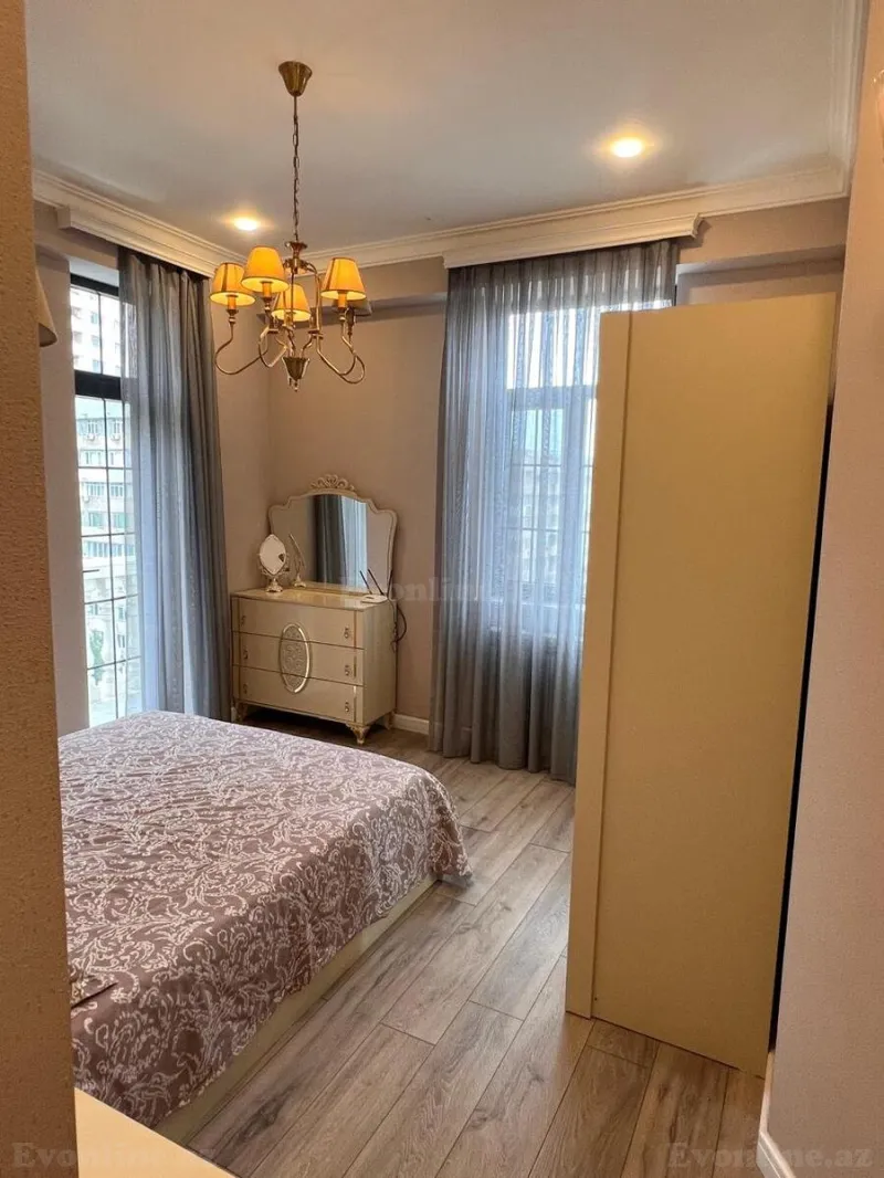 Kirayə verilir 3 otaqlı Mənzil Yeni tikili 140 m² Elmlər Akademiyası m. - şəkil 4