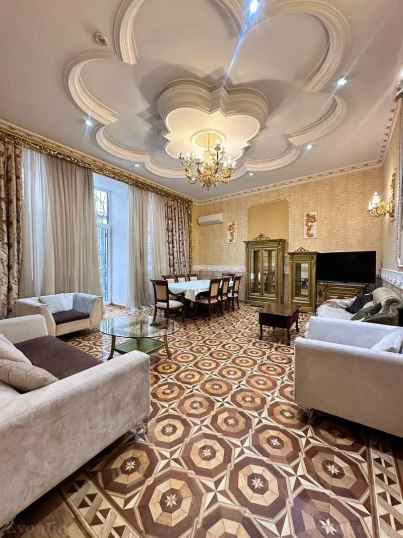 Kirayə verilir 5 otaqlı Mənzil Köhnə tikili 300 m² Sahil m. - şəkil 2