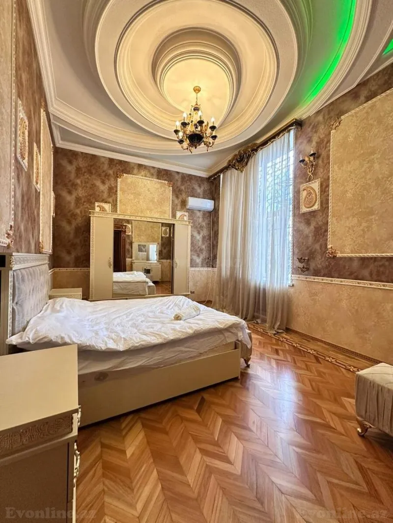 Kirayə verilir 5 otaqlı Mənzil Köhnə tikili 300 m² Sahil m. - şəkil 10