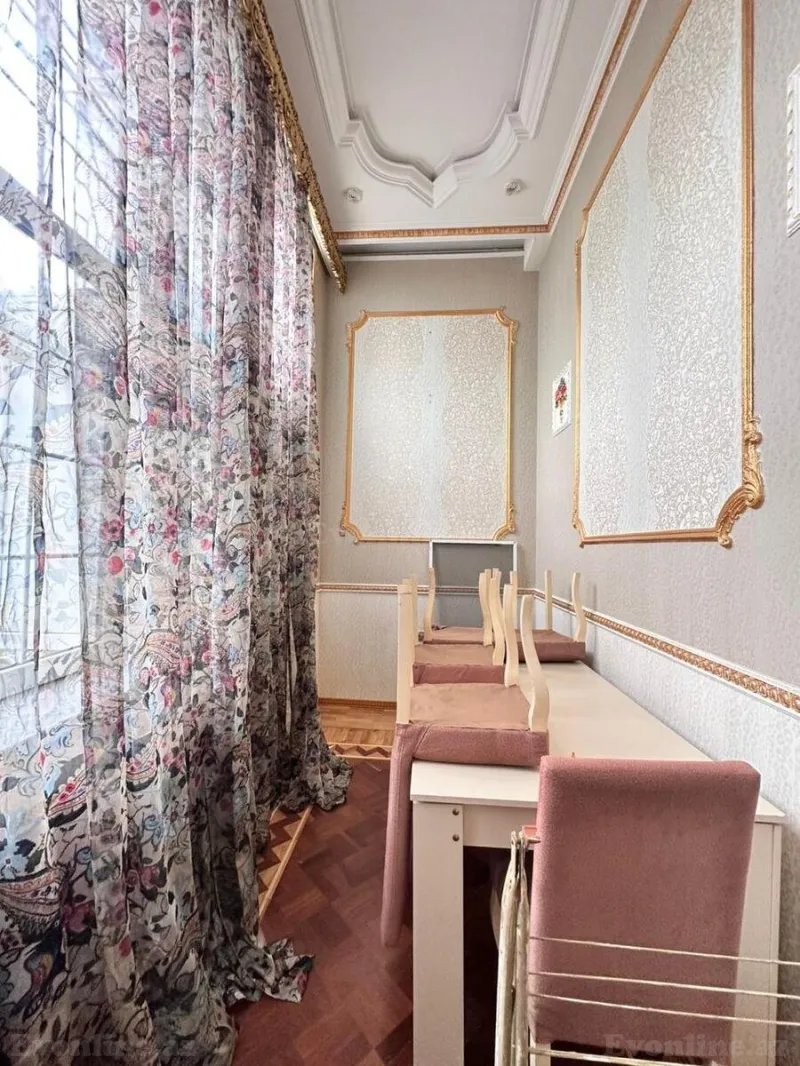 Kirayə verilir 5 otaqlı Mənzil Köhnə tikili 300 m² Sahil m. - şəkil 19