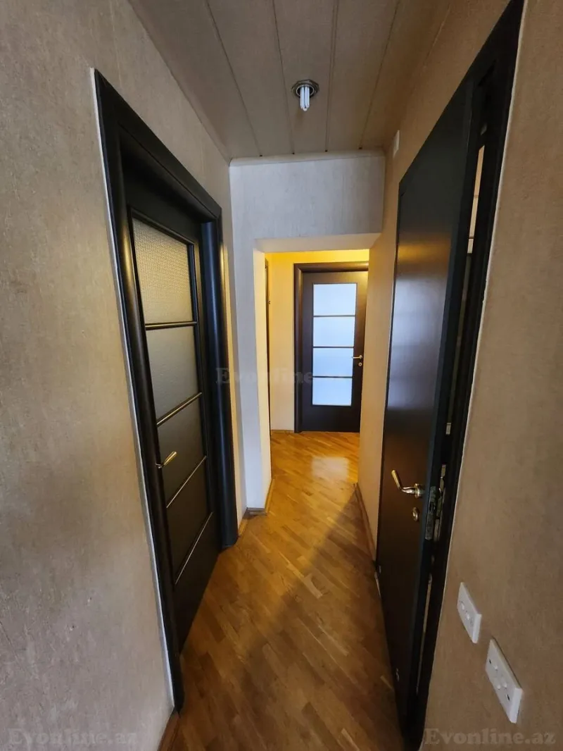 Satılır 3 otaqlı Mənzil Köhnə tikili 90 m² 28 May m. - şəkil 2