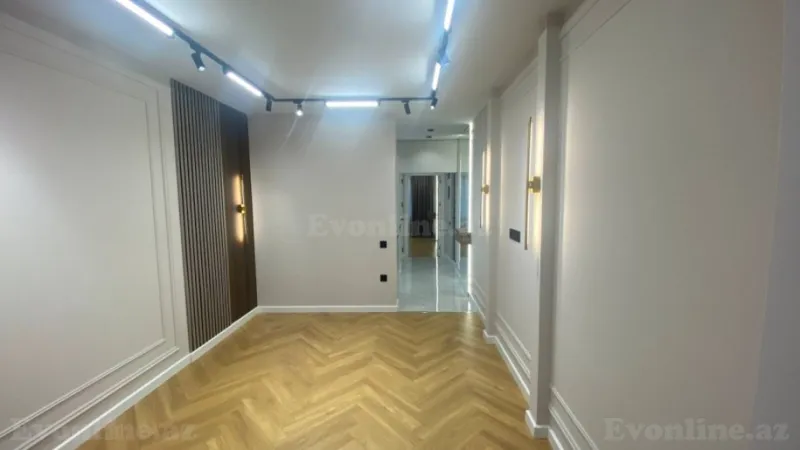 Satılır 2 otaqlı Mənzil Köhnə tikili 45 m² 8 Noyabr m.