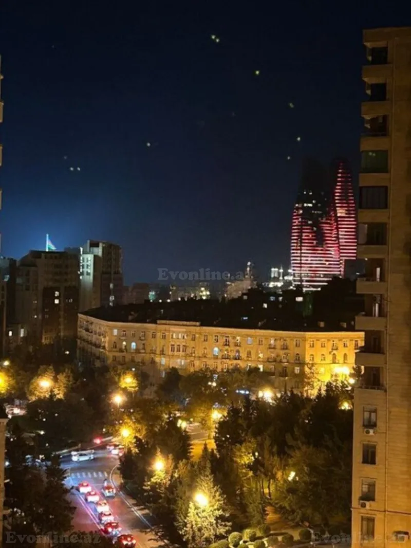 3 otaqlı Mənzil 110 m² Elmlər Akademiyası m. Satılır