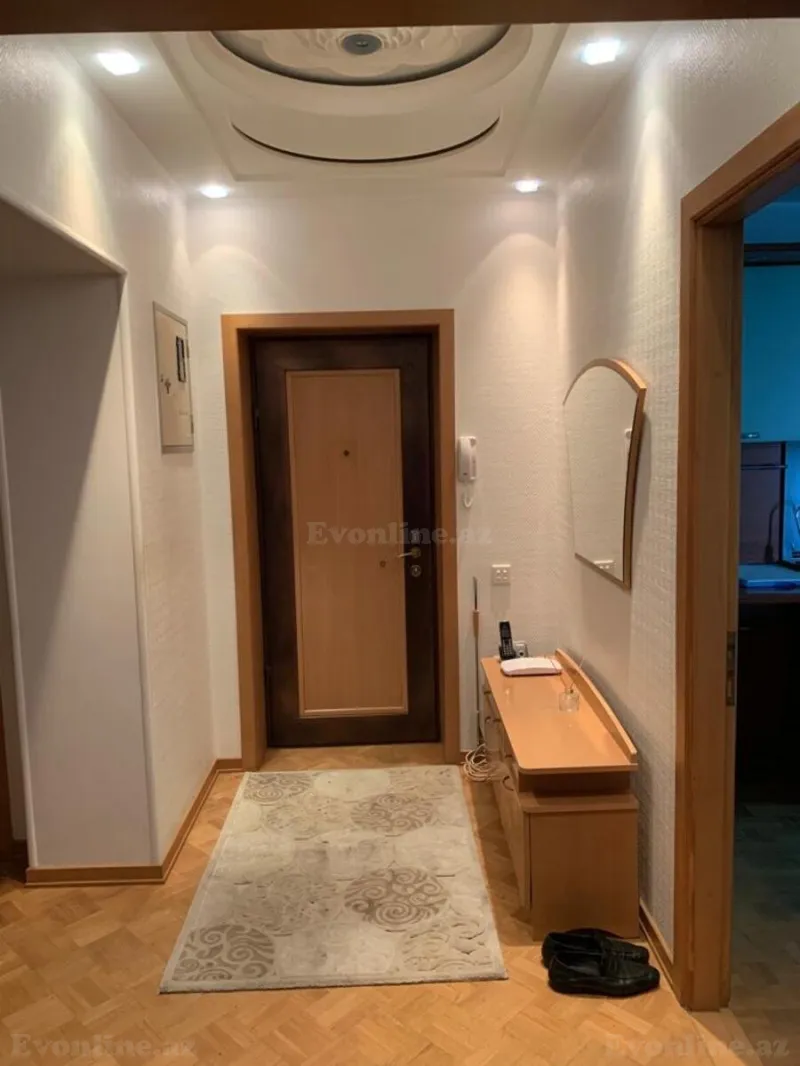 Satılır 4 otaqlı Mənzil Köhnə tikili 120 m² Yasamal - şəkil 2
