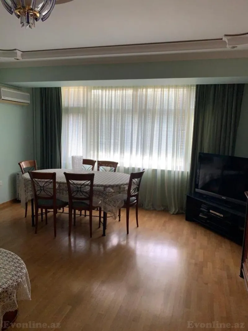Satılır 4 otaqlı Mənzil Köhnə tikili 120 m² Yasamal - şəkil 4