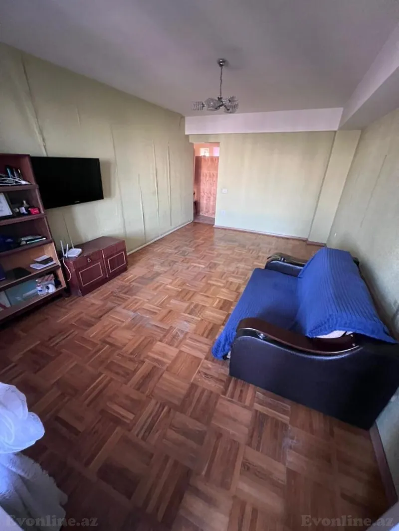 Satılır 2 otaqlı Mənzil Köhnə tikili 68 m² Gənclik m. - şəkil 4