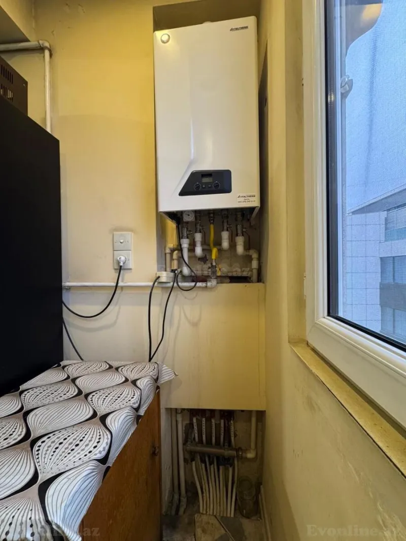 Satılır 2 otaqlı Mənzil Köhnə tikili 68 m² Gənclik m. - şəkil 8