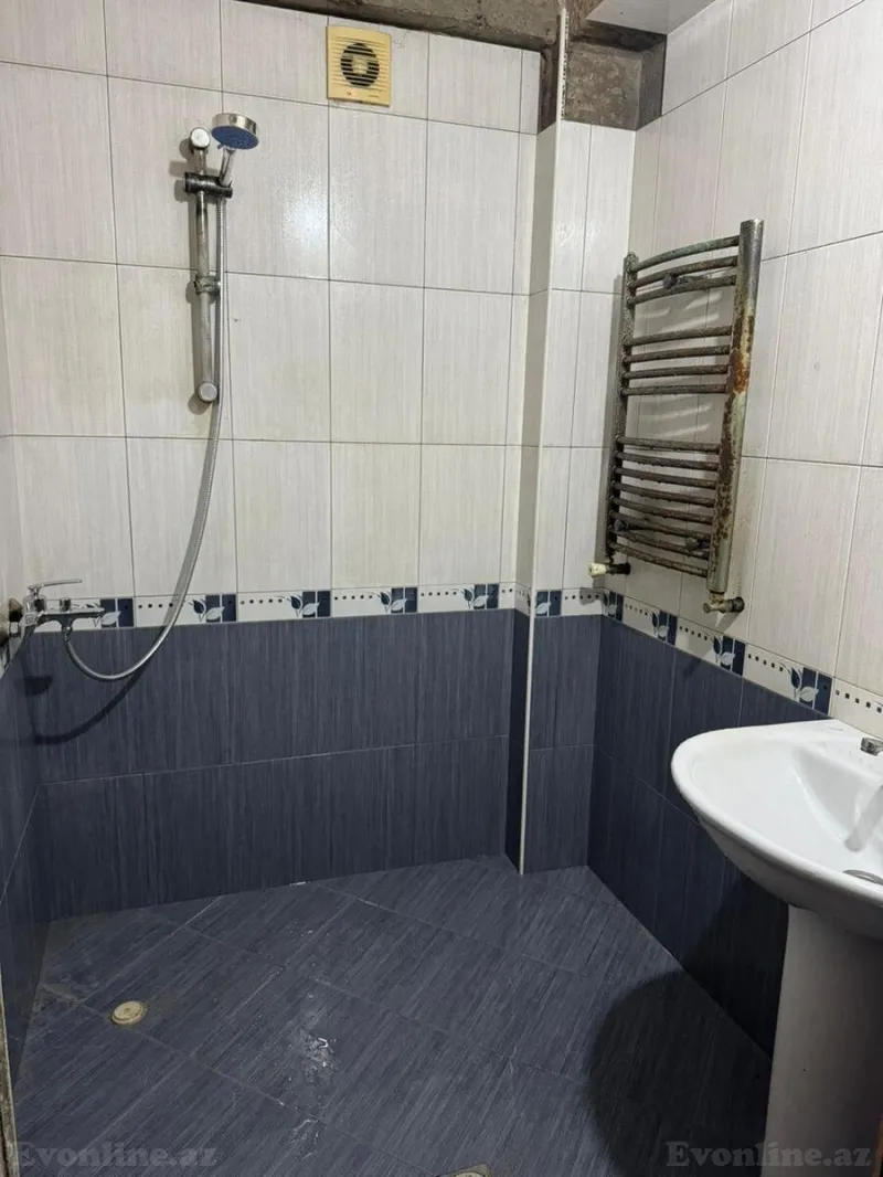 Satılır 2 otaqlı Mənzil Köhnə tikili 68 m² Gənclik m. - şəkil 21