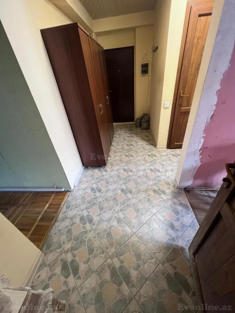 Satılır 2 otaqlı Mənzil Köhnə tikili 68 m² Gənclik m. - şəkil 24
