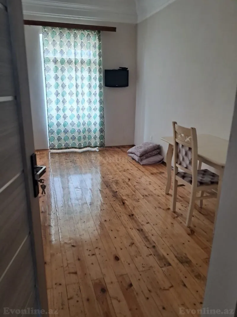 Kirayə verilir 2 otaqlı Mənzil Köhnə tikili 60 m² Nəriman Nərimanov m. - şəkil 2