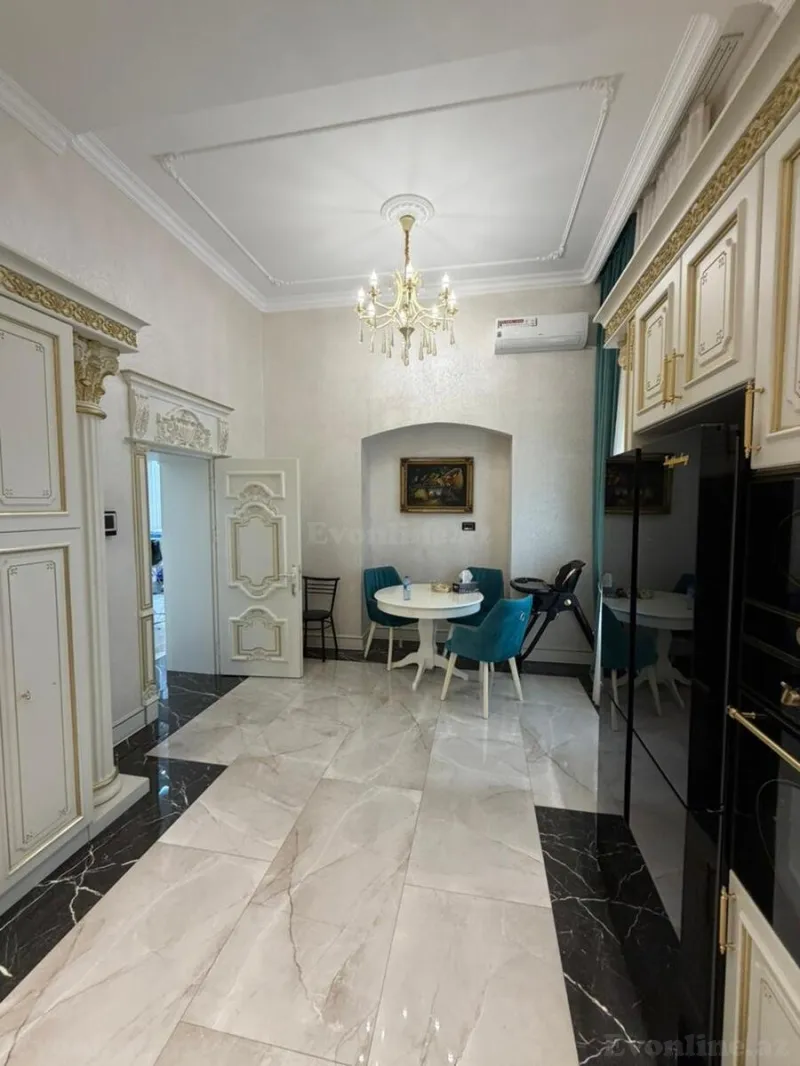 Satılır 3 otaqlı Mənzil Köhnə tikili 214 m² Sahil m. - şəkil 8