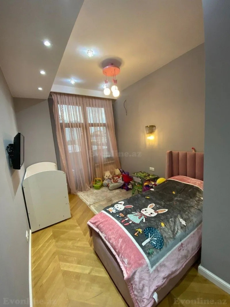 Kirayə verilir 3 otaqlı Mənzil Yeni tikili 125 m² Nərimanov r. - şəkil 4
