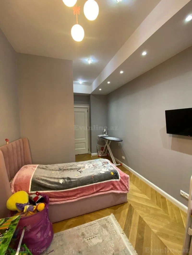Kirayə verilir 3 otaqlı Mənzil Yeni tikili 125 m² Nərimanov r. - şəkil 17