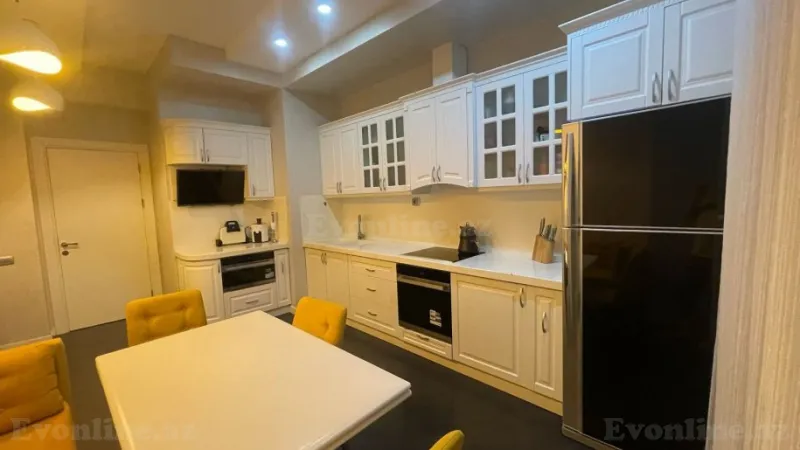 Kirayə verilir 3 otaqlı Mənzil Yeni tikili 150 m² Xətai m. - şəkil 3