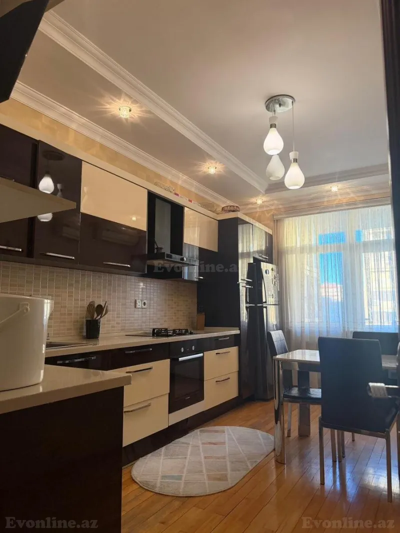 Satılır 3 otaqlı Mənzil Yeni tikili 120 m² İnşaatçılar m. - şəkil 4