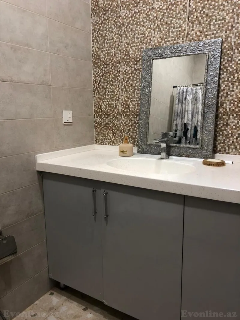 Satılır 2 otaqlı Mənzil Yeni tikili 70 m² Nəsimi r. - şəkil 7