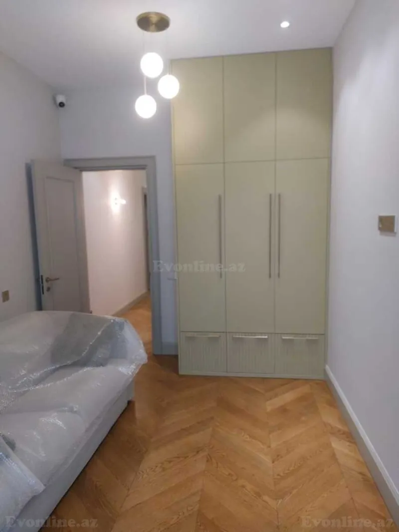 Satılır 4 otaqlı Mənzil Yeni tikili 180 m² İçərişəhər m. - şəkil 12