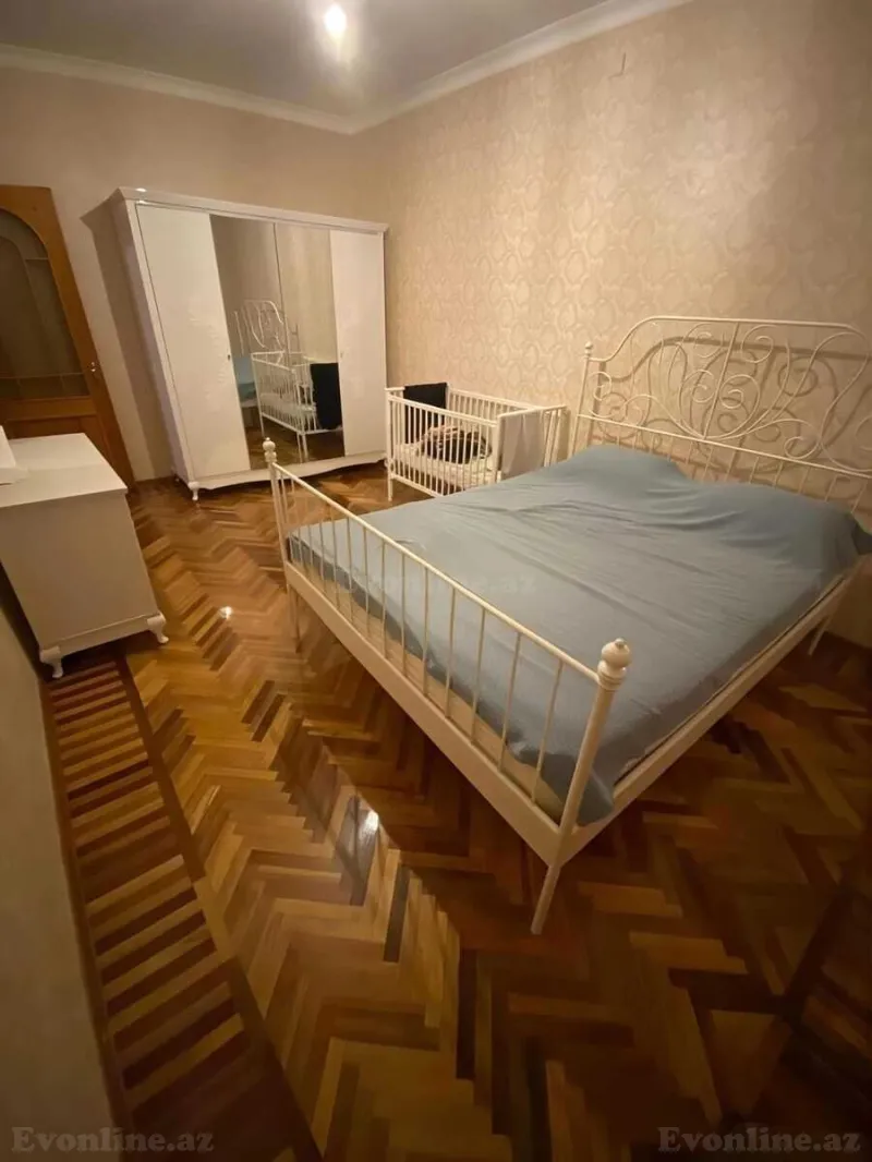 Satılır 3 otaqlı Mənzil Köhnə tikili 90 m² 8-ci mikrorayon - şəkil 2