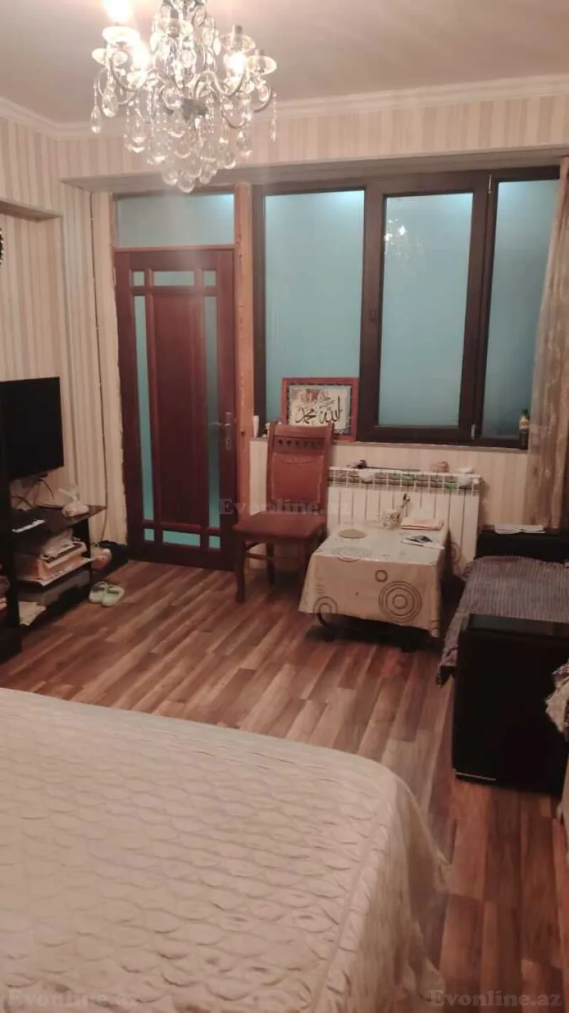 Satılır 4 otaqlı Mənzil Köhnə tikili 120 m² İnşaatçılar m. - şəkil 7