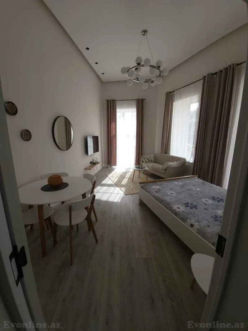 Kirayə verilir 1 otaqlı Mənzil Köhnə tikili 40 m² Sahil m. - şəkil 3