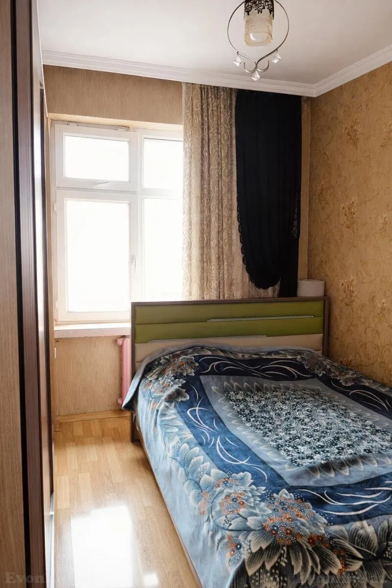 Satılır 2 otaqlı Mənzil Köhnə tikili 70 m² Suraxanı r. - şəkil 4