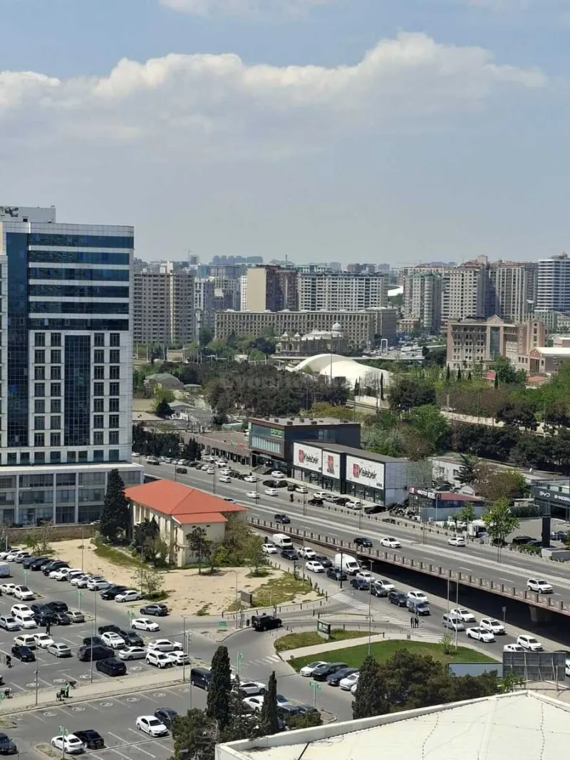 4 otaqlı Mənzil 195 m² Xətai m. Satılır