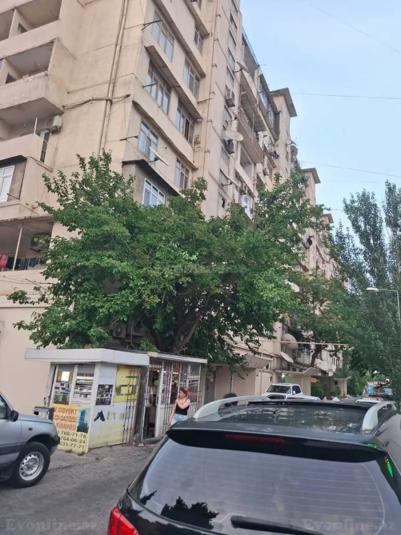 Satılır 5 otaqlı Mənzil Köhnə tikili 135 m² Azadlıq prospekti m. - şəkil 9
