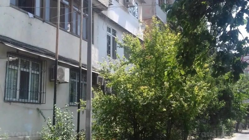 5 otaqlı Mənzil 115 m² 8-ci mikrorayon Satılır