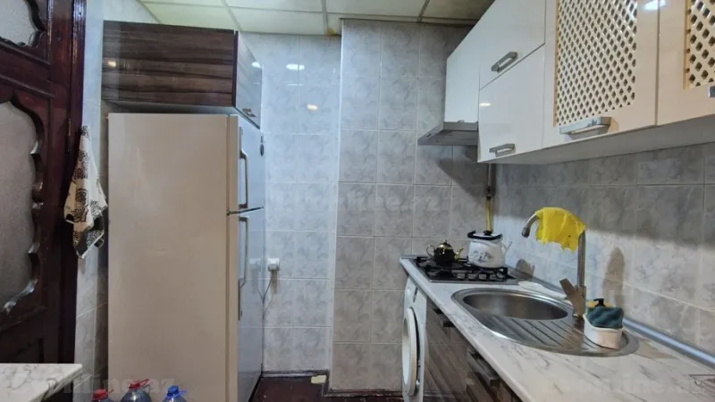 Satılır 2 otaqlı Mənzil Köhnə tikili 70 m² Yasamal - şəkil 6
