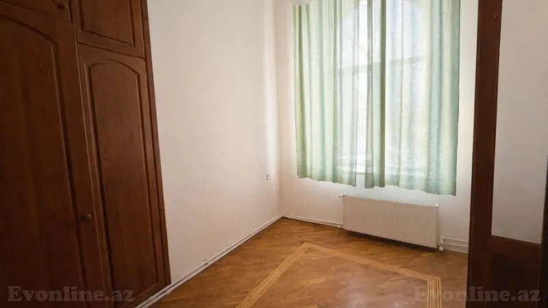 Kirayə verilir 5 otaqlı Mənzil Köhnə tikili 136 m² Nizami m. - şəkil 8