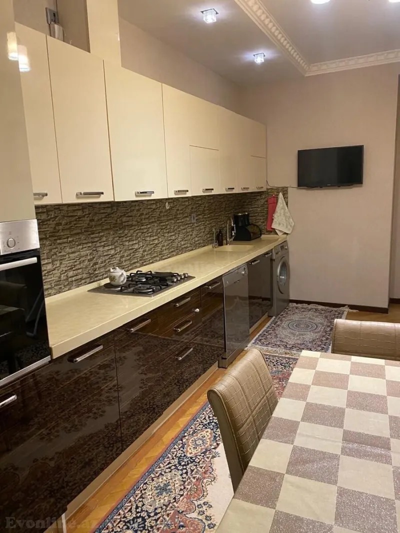 Satılır 2 otaqlı Mənzil Yeni tikili 125 m² 28 May m. - şəkil 5