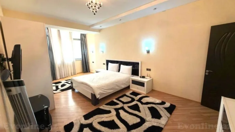 Satılır 4 otaqlı Mənzil Yeni tikili 215 m² Nizami m. - şəkil 2