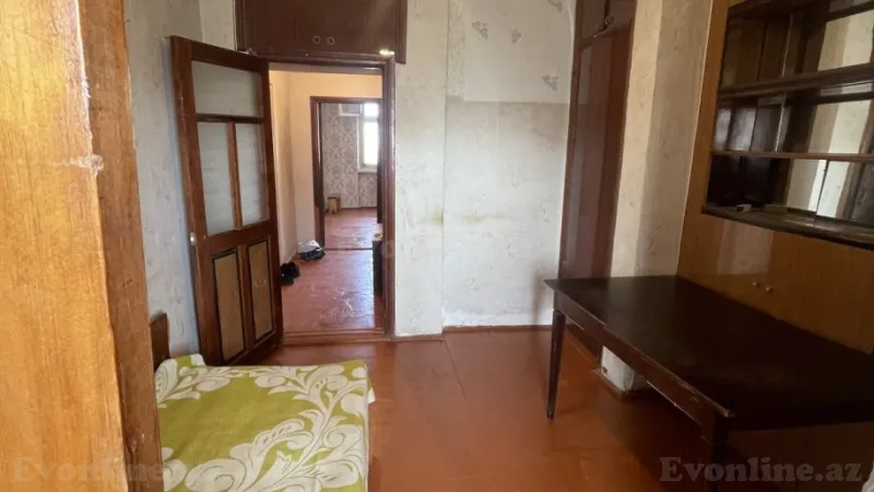 Satılır 3 otaqlı Mənzil Köhnə tikili 70 m² 7-ci mikrorayon - şəkil 3