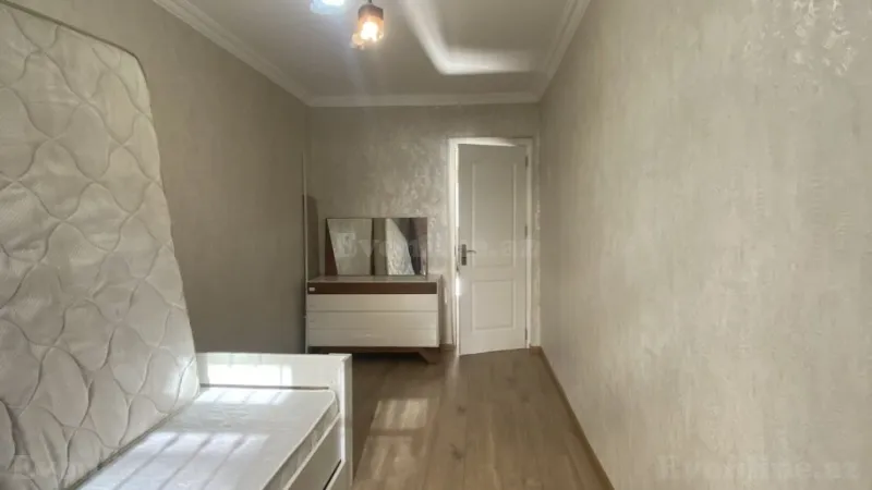Satılır 2 otaqlı Mənzil Köhnə tikili 45 m² Yasamal - şəkil 4